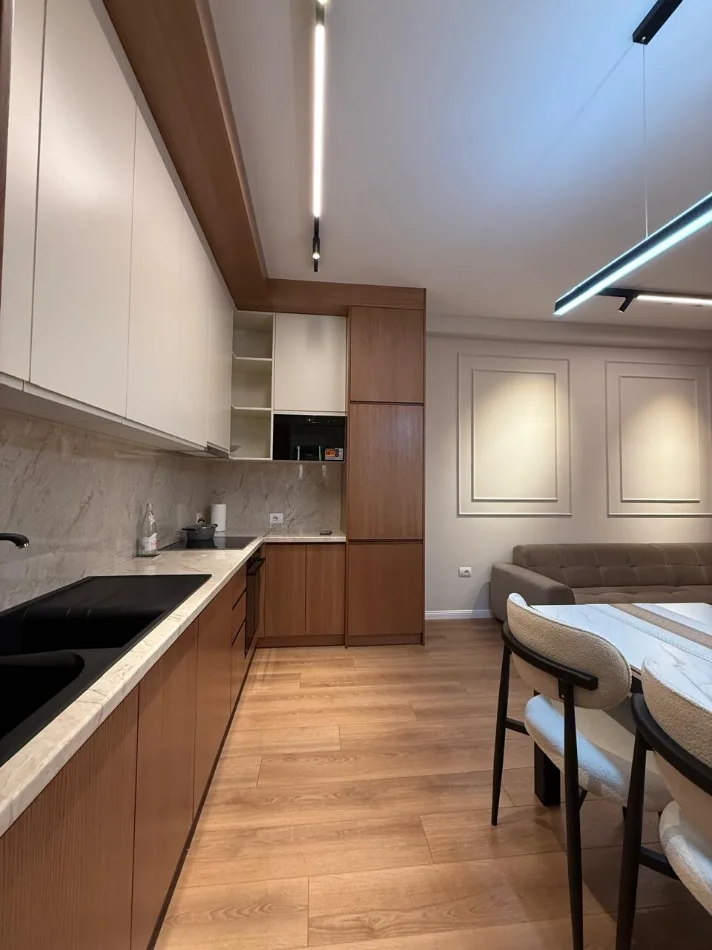 Tirane, shitet apartament 2+1 , 60 m² 155.000 € (Rruga e Kavajes)