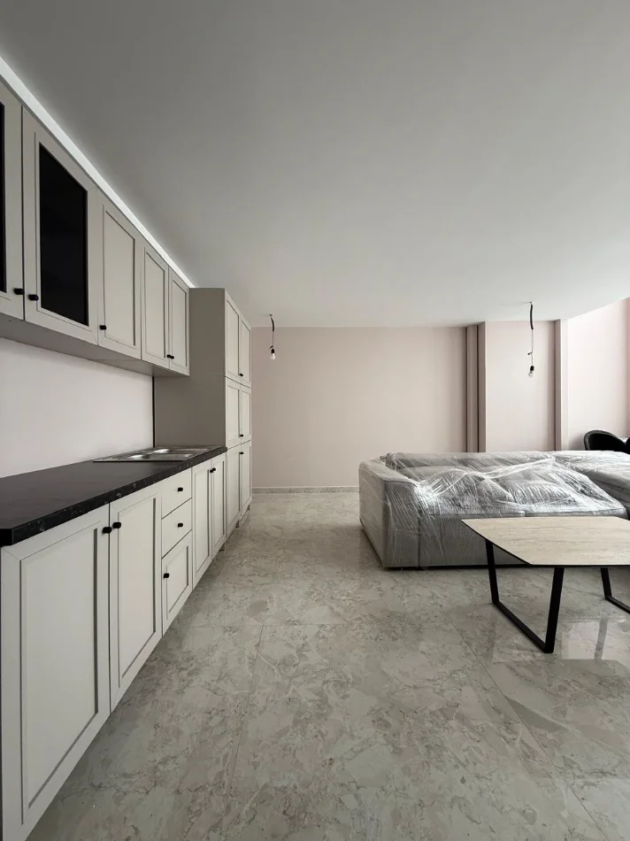 Tirane, shitet apartament 1+1 , 72 m² 132.000 € 