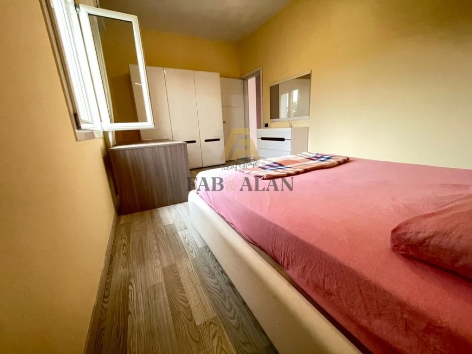 Tirane, shitet Vile 2 Katshe , 400.000 € (SAUK)