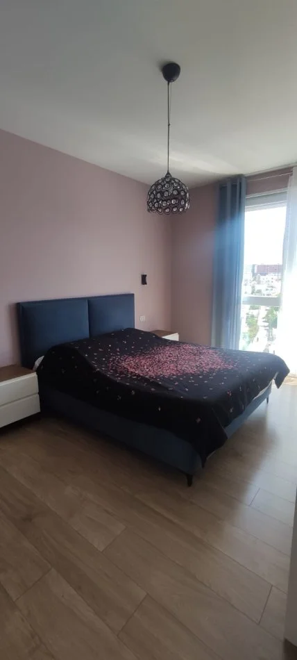 Tirane, jepet me qera apartament 2+1+Ballkon Kati 6, 94 m² 700 € (Fiori Di Bosco)