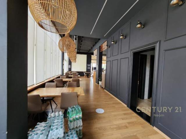 Tirane, jepet me qera bar-resorant Kati 0, 720 m² 1.500 Euro (Kodra e Diellit)
