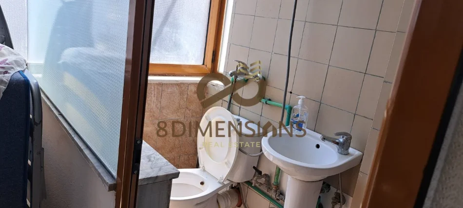 Tirane, jepet me qera apartament 1+1 Kati 1, 50 m² 400 € (varri bamit)