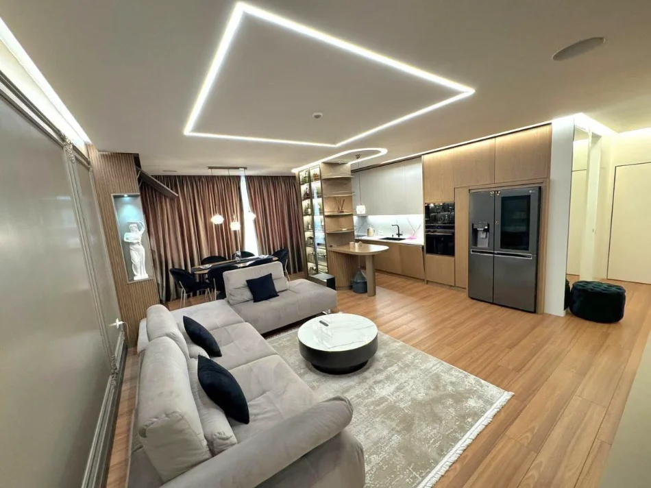 Tirane, shitet apartament 2+1 , 135 m² 375.000 € (Square 21)