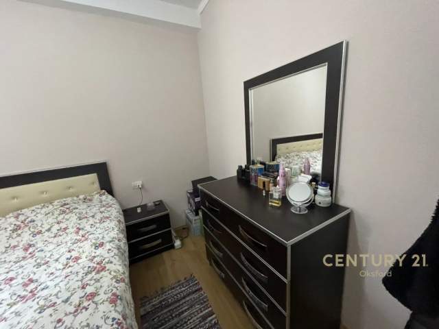 Tirane, shitet apartament 1+1+BLK Kati 1, 76 m² 68.000 Euro (yzberisht)