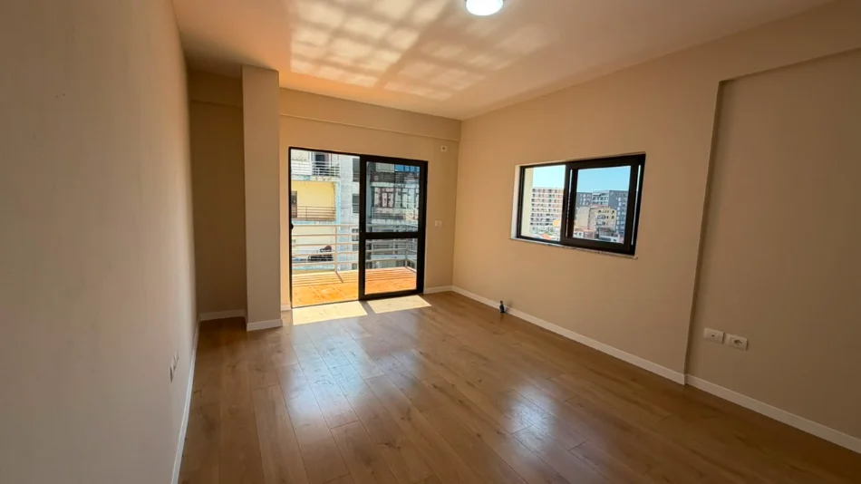 Tirane, shitet apartament 2+1+Ballkon Kati 6, 100 m² 183.000 € (don bosko) MLS # 530581012-33