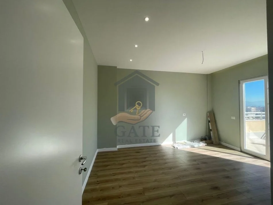 Durres, shitet 2+1 , (Kazazi)