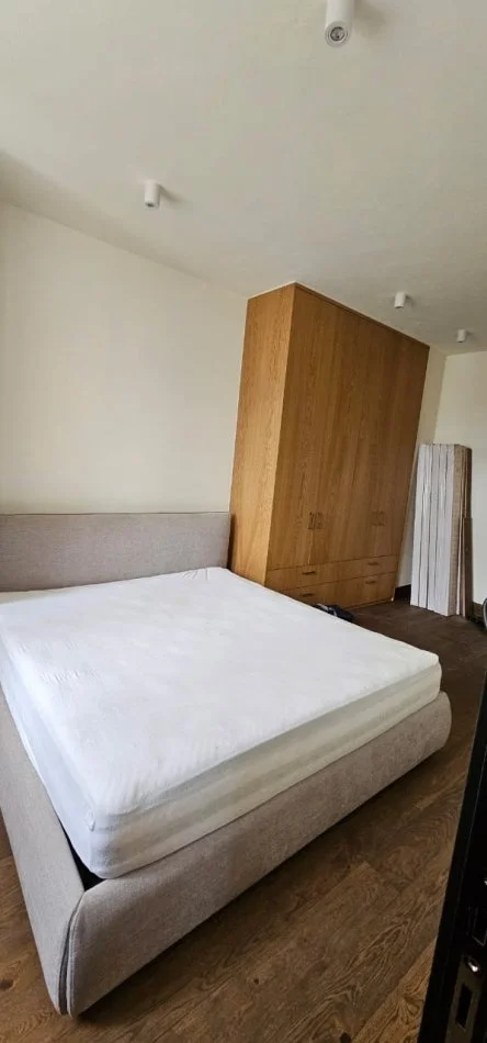 Tirane, jepet me qera apartament 1+1 Kati 4, 70 m² 500 € (Astir)