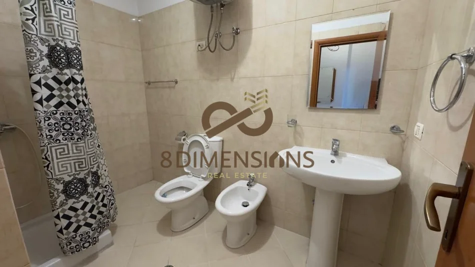 Tirane, jepet me qera apartament 1+1+Ballkon Kati 3, 70 m² 650 € (qender)