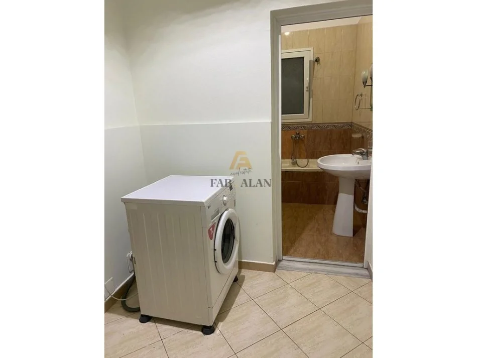 Tirane, jepet me qera apartament 1+1 Kati 1, 65 m² 400 € (SPAKU, RRUGA E BURGUT)