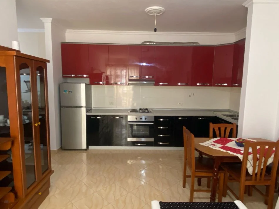 Tirane, Jepet me Qira apartament 1+1 Kati 2, 70 m² 400 € (Fresk), OPP50791