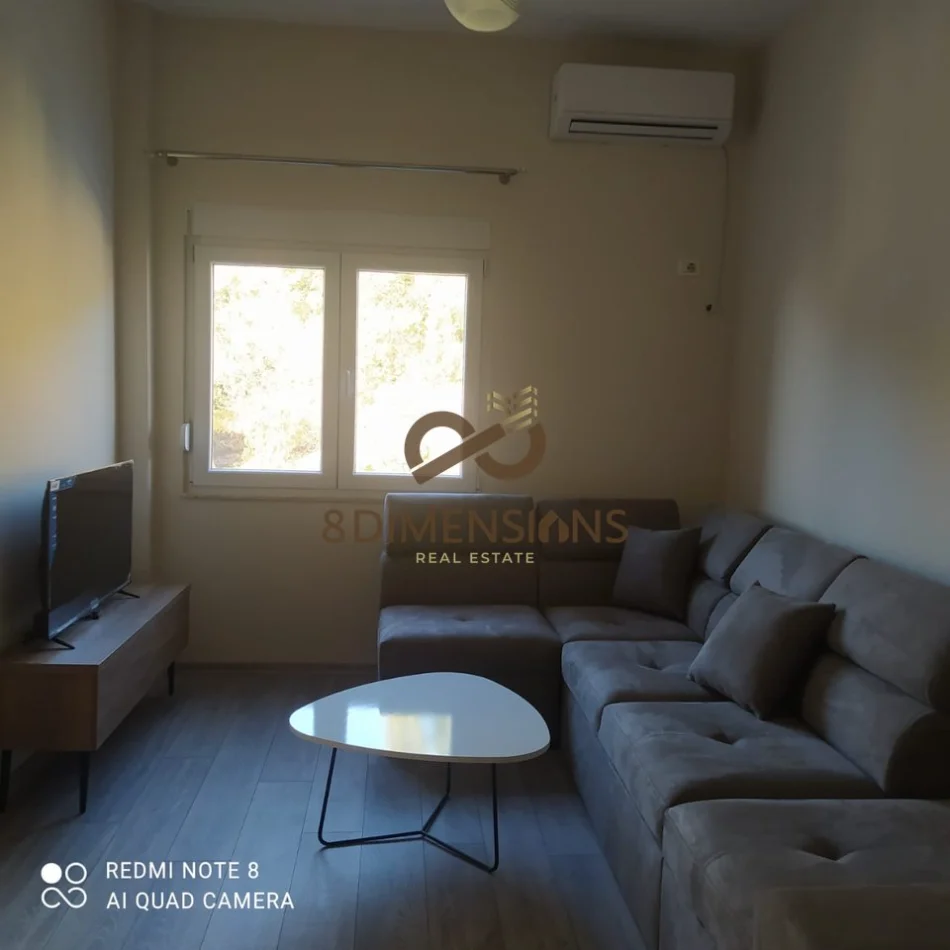 Tirane, jepet me qera apartament 1+1+Ballkon Kati 3, 70 m² 350 € (shkoze)