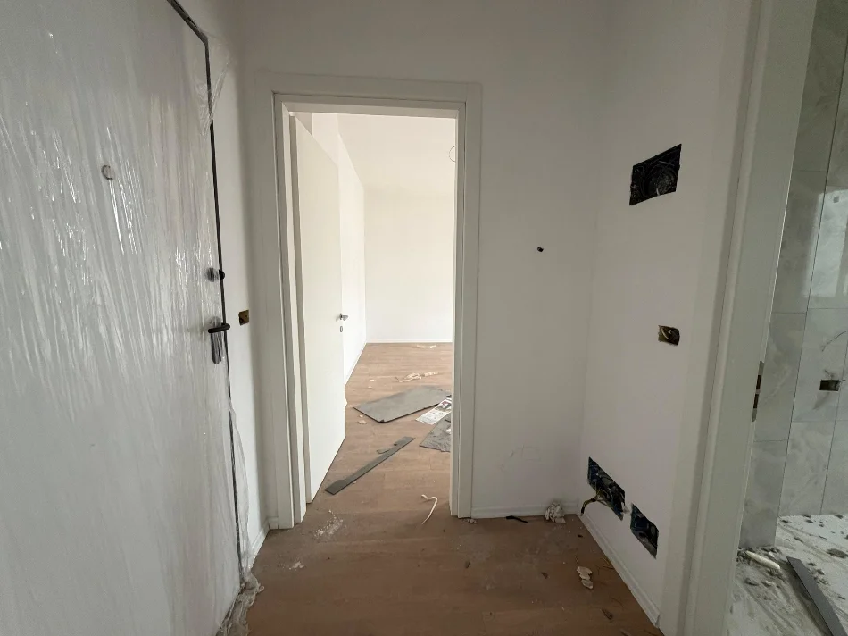 Tirane, shitet apartament 1+1 Kati 3, 68 m² 85.000 € (Me Hipotekë)