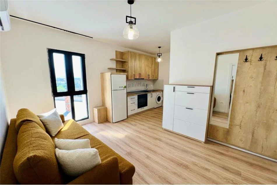 Tirane, jepet me qera apartament 1+1 Kati 6, 50 m² 500 € (ARLIS FARMACIA 10)