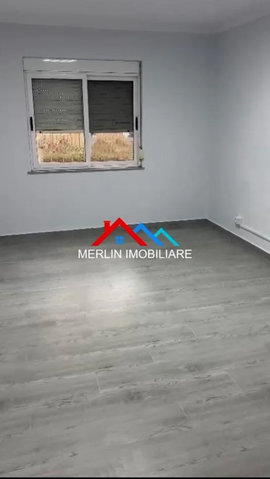 Tirane, jepet me qera zyre Kati 1, 100 m² 700 € (BULEVARDI GJERGJ FISHTA)