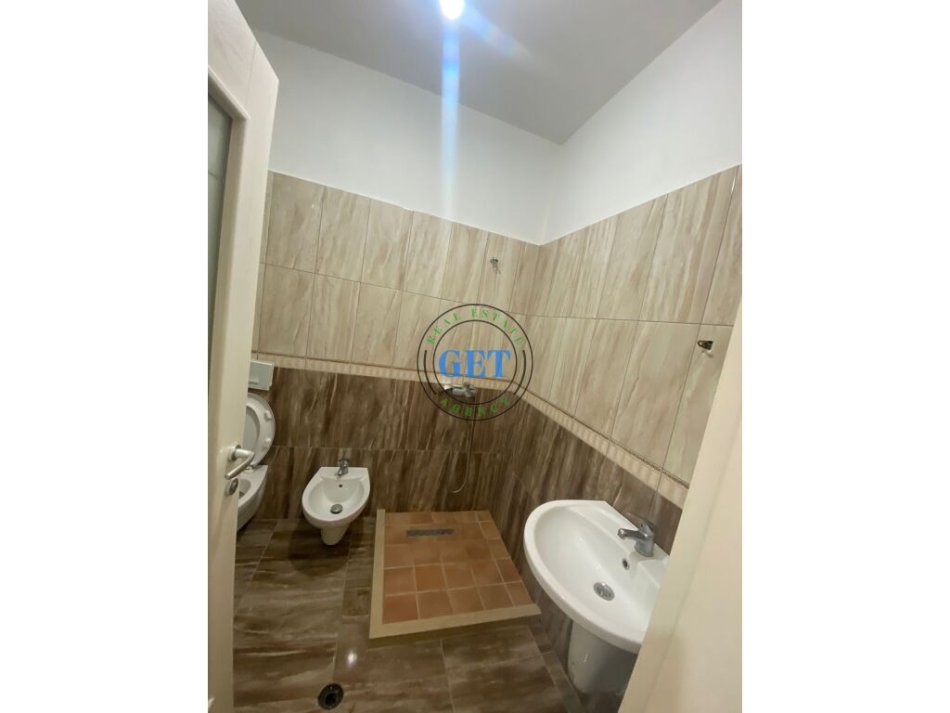 Durres, shitet apartament 2+1 Kati 5, 105 m² 180.000 € 