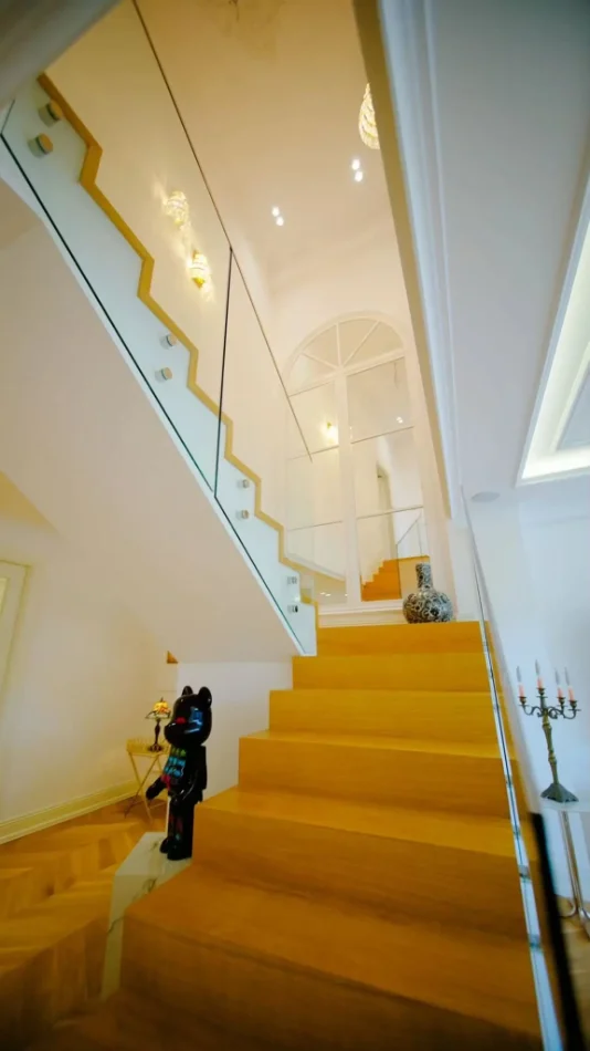 Tirane, shitet apartament duplex 3+1 , (Kopshti Botanik)