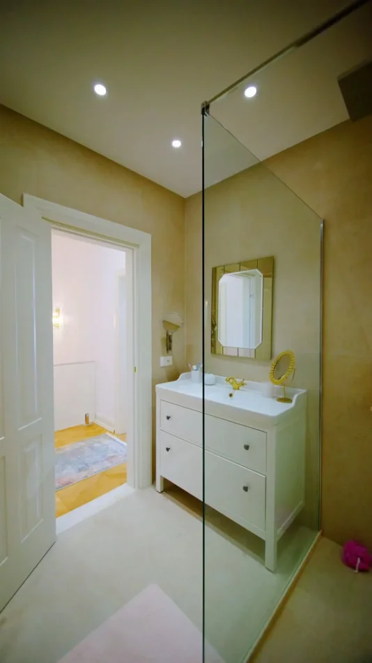 Tirane, shitet apartament duplex 3+1 , (Kopshti Botanik)