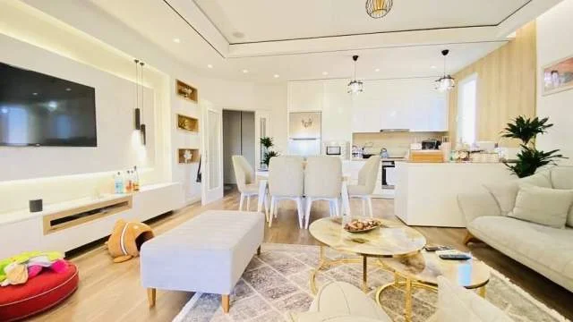 Tirane, shitet apartament Kati 5, 111 m² 130.000 Euro