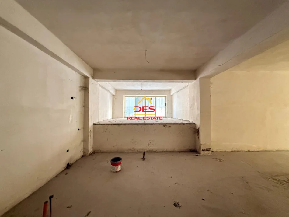 Vlore, shitet ambjent biznesi Kati 0, 118 m² (Rruga Lef Sallata)