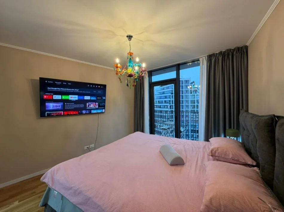 Tirane, jepet me qera apartament 2+1+Ballkon Kati 9, 140 m² 2.200 € (Liqeni artificial)