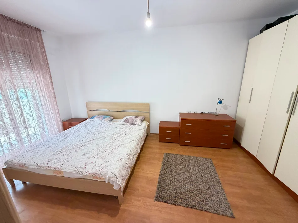 Tirane, jepet me qera apartament 1+1 Kati 2, 91 m² 600 € (21 dhjetori)