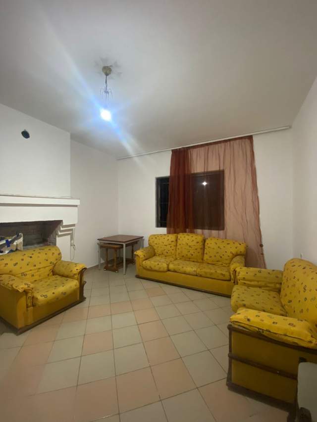 Tirane, jepet me qera apartament 1+1+BLK Kati 1, 70 m² 265 Euro (5 maji)
