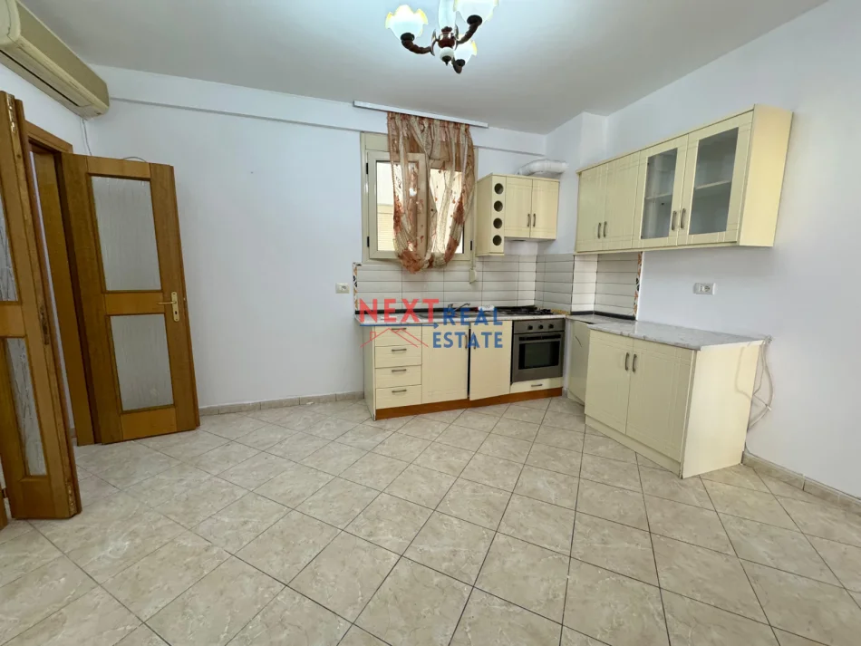 REZERVO PRONEN VETEM ME 500€! Vlore, shitet apartament 1+1+Ballkon Kati 5, 52 m² 95.000 € (LUNGOMARE)