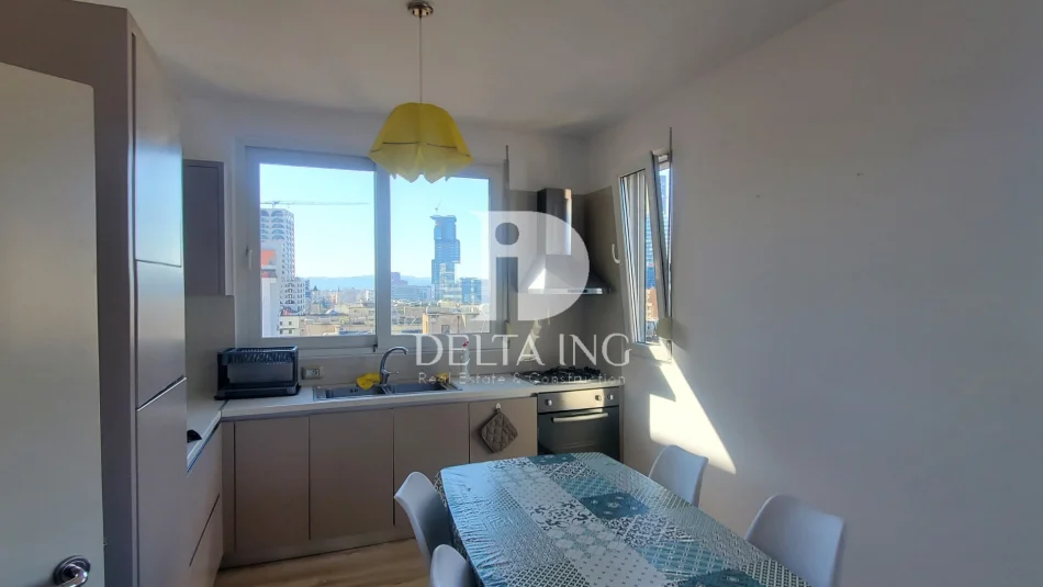 Tirane, jepet me qera apartament 2+1 , 600 € (Pazari i Ri)