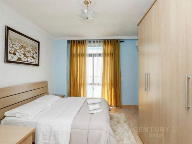 Tirane, jepet me qera apartament 3+1+A+BLK Kati 11, 145 m² 900 Euro (Ish Ekspozita)