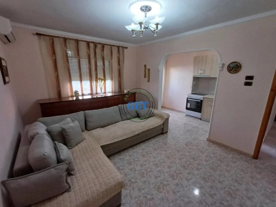 Durres, jepet me qera apartament 1+1+Ballkon Kati 2, 55 m² 280 € (Fusha e Reres, Durres)