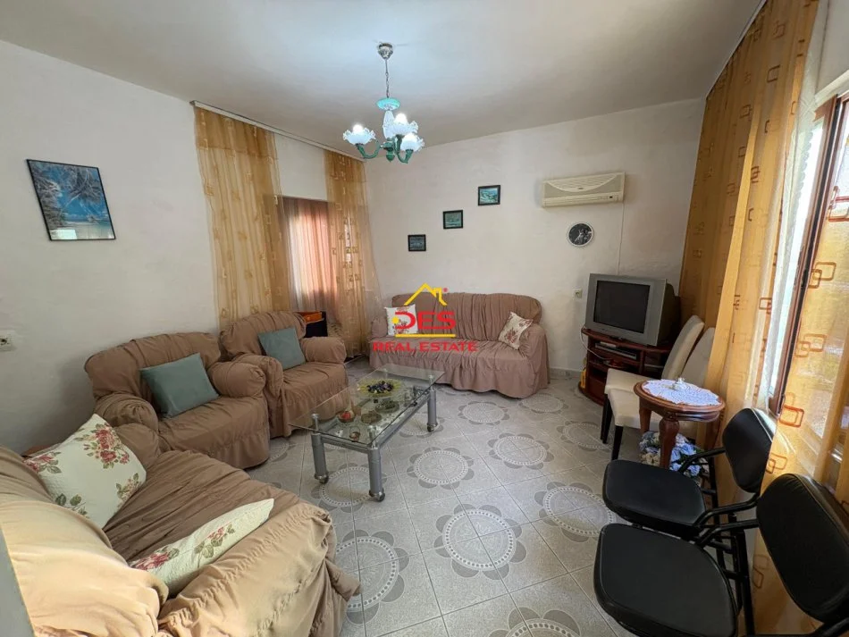 Vlore, shitet shtepi 2+1+Ballkon Kati 0, 107 m² 90.000 € (Rruga Mitaq Sallata ,Vlorë)