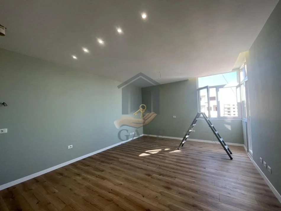 Durres, shitet 2+1 , (Kazazi)