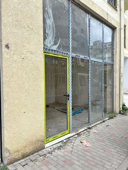 Tirane, shitet dyqan Kati 0, 24 m² 35.000 € (Kullat e Arabit)