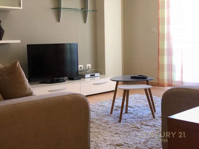Tirane, jepet me qera apartament 1+1+BLK Kati 5, 75 m² 600 Euro (Rruga Mustafa Matohiti, prane TVSH)
