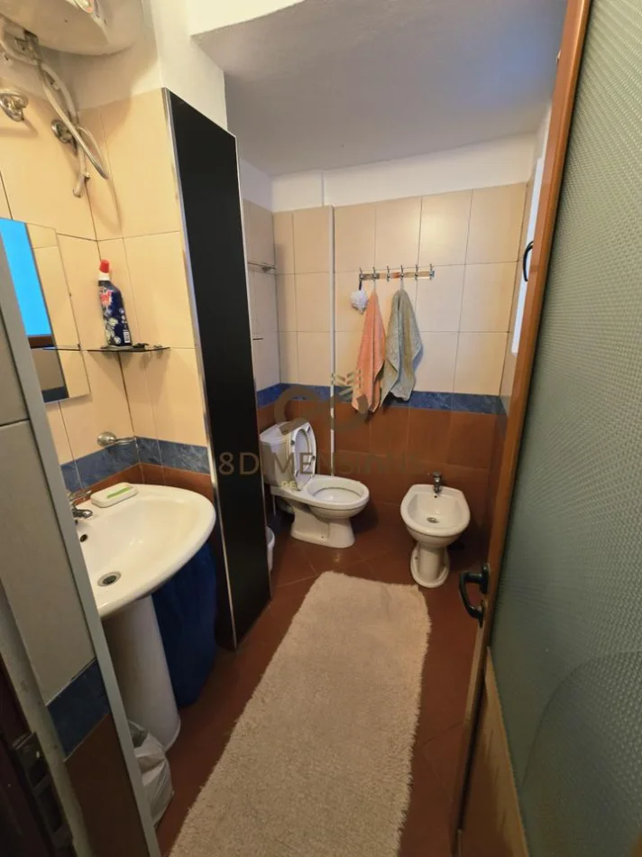 Tirane, shitet apartament 2+1+Ballkon Kati 1, 92 m² 250.000 € (5 maji)