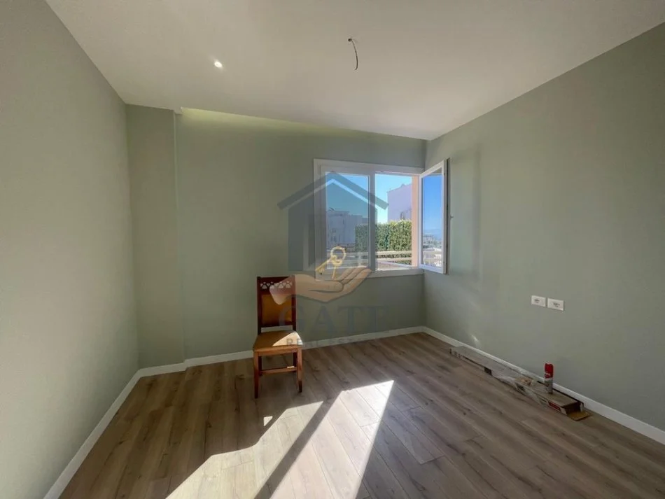 Durres, shitet 2+1 , (Kazazi)