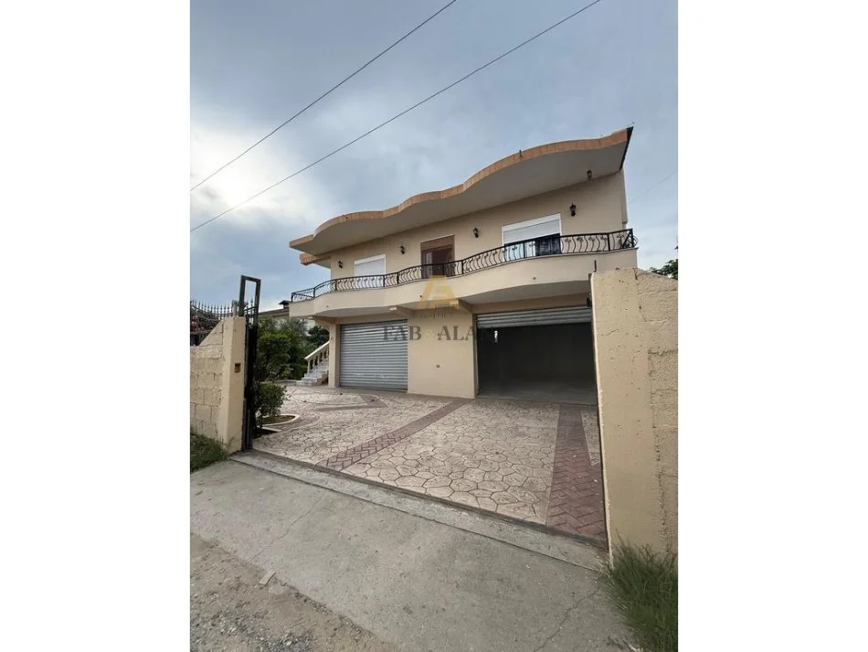 Tirane, shitet Vile 2 Katshe , 235 m² 180.000 € (Kamez)