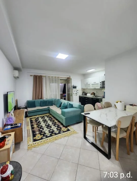 Tirane, shitet apartament 2+1+Ballkon Kati 3, 75 m² 160.000 € (Ish Parku)