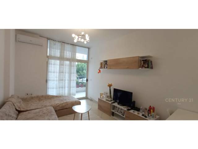 Tirane, jepet me qera apartament 1+1+BLK Kati 2, 58 m² 400 Euro (Rruga Rrapo Hekali, Kodra e Diellit)