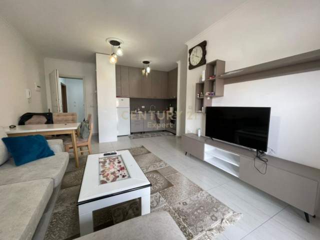 Tirane, jepet me qera apartament 2+1+BLK Kati 1, 450 Euro (Don Bosko)