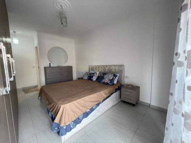Tirane, jepet me qera apartament 2+1+BLK Kati 1, 450 Euro (Don Bosko)