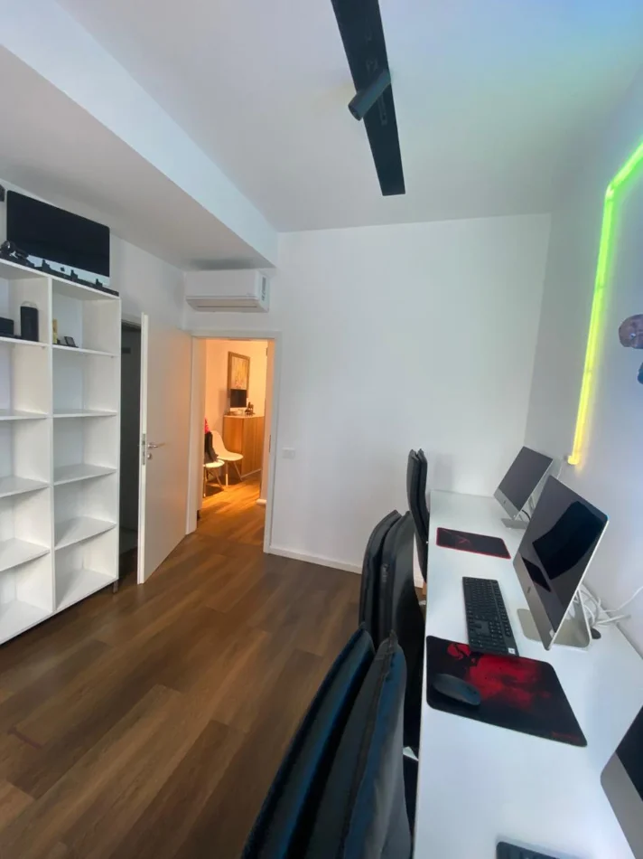 Tirane, shes ambjent biznesi Kati 0, 200 m² 470.000 € (Ali Demi)