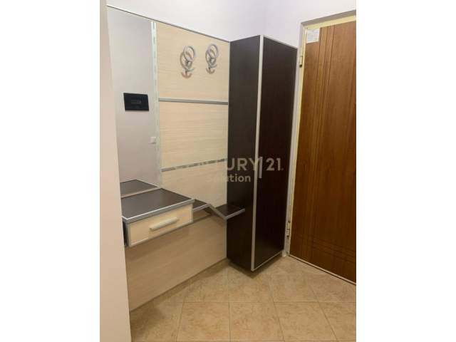Tirane, jepet me qera apartament 1+1+BLK Kati 7, 75 m² 500 Euro (Komuna e Parisit)