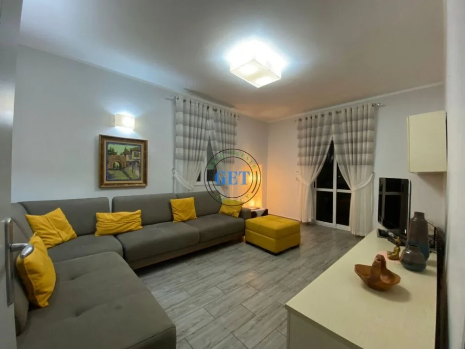 Durres, shitet apartament 1+1 Kati 2, 70 m² ,2300 euro m2(Bulevardi)