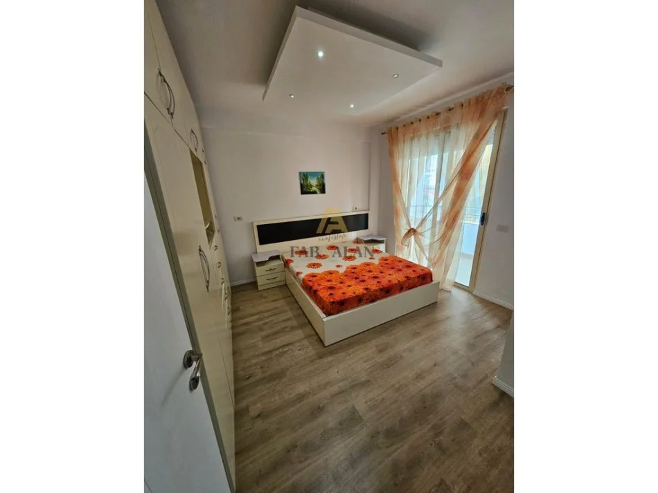 Tirane, shitet apartament 2+1 Kati 4, 103 m² 120.000 € (Fresku, Ana Market)