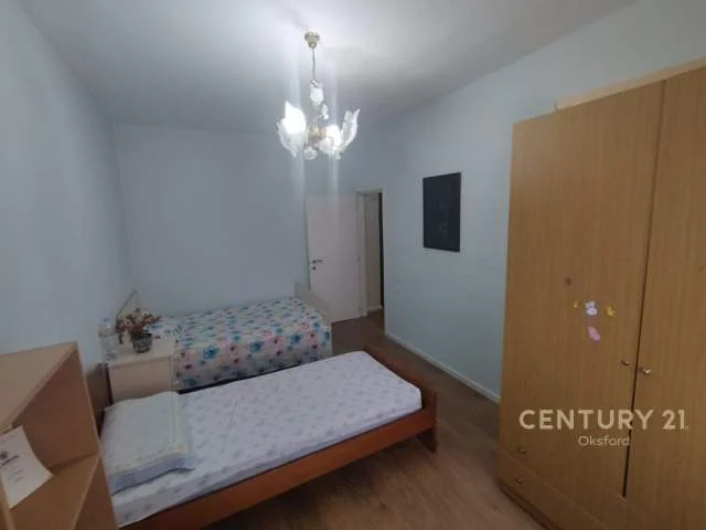 Tirane, jepet me qera apartament 2+1+A+BLK Kati 5, 115 m² 500  (mine peza)