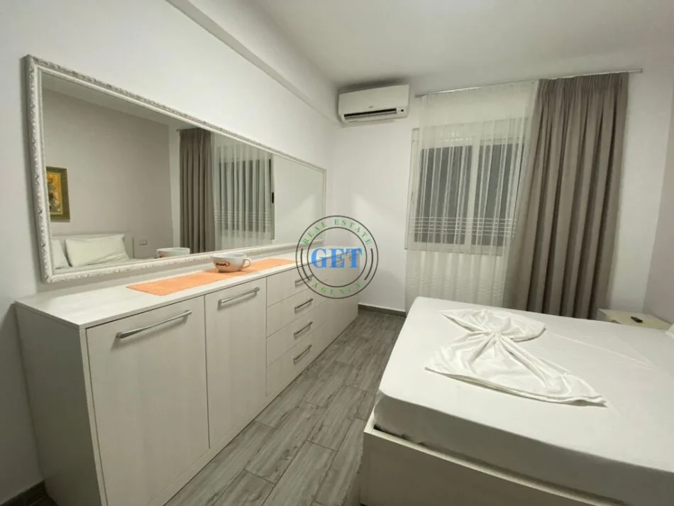 Durres, shitet apartament 1+1 Kati 2, 70 m² ,2300 euro m2(Bulevardi)