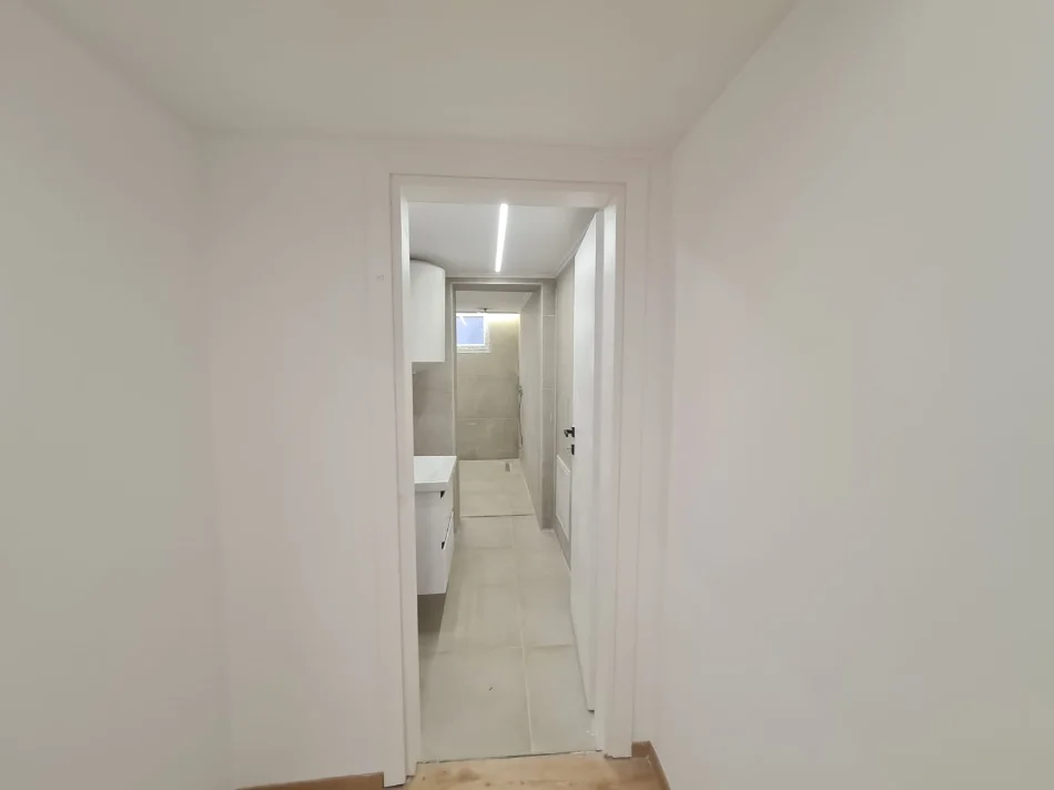 Tirane, shitet ambjent biznesi Kati 2, 107 m² 320.000 € (Bllok)