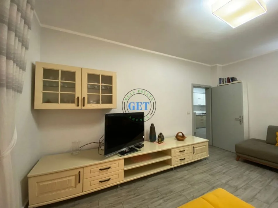 Durres, shitet apartament 1+1 Kati 2, 70 m² ,2300 euro m2(Bulevardi)