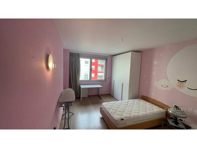 Tirane, jepet me qera apartament 3+1+BLK Kati 4, 146 m² 2.100 Euro (Nobis, Liqeni i Tiranes)